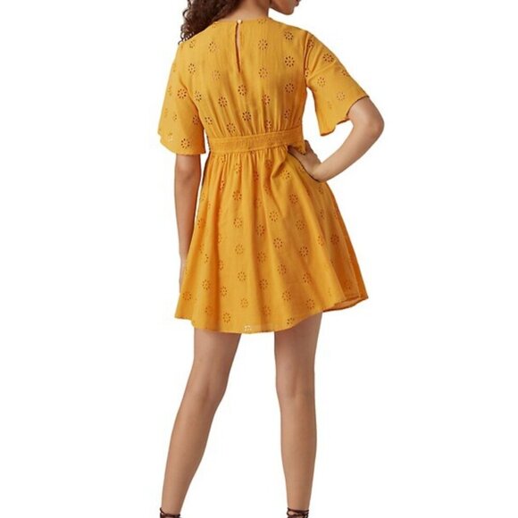 NWT: Vero Moda Maja Eyelet Smocked Dress | M - Picture 4 of 7